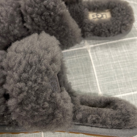 UGG slippers - Picture 7 of 9